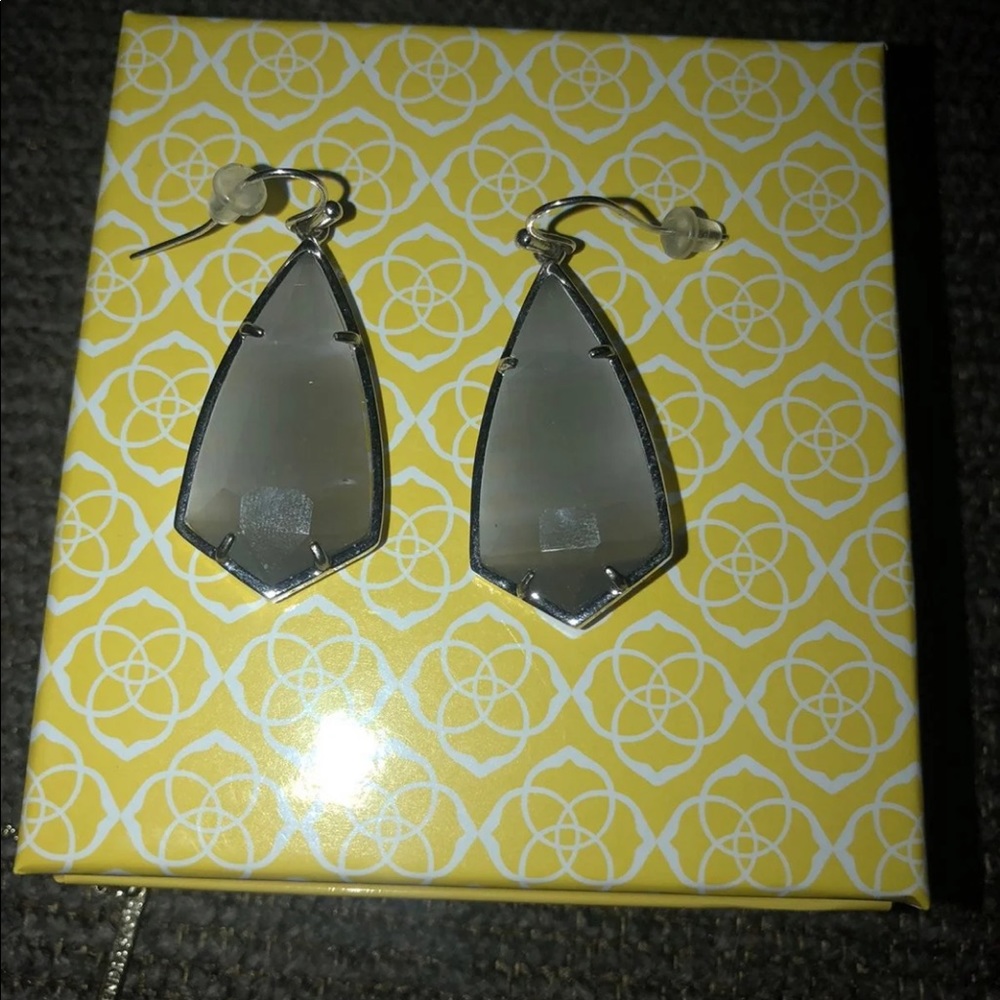 kendra scott earrings